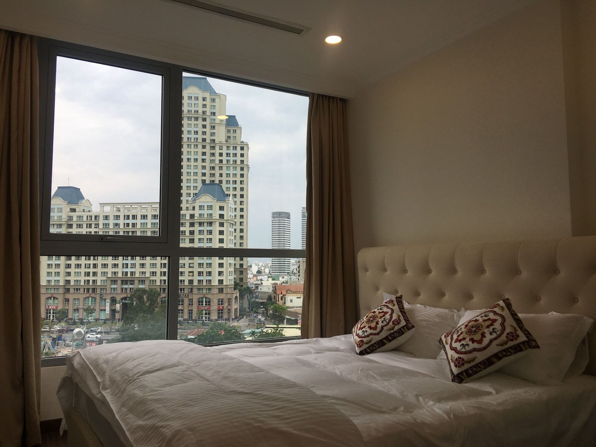Vinhomes Central Park Jack Hai Luxury Service Apartment Хошимін Екстер'єр фото